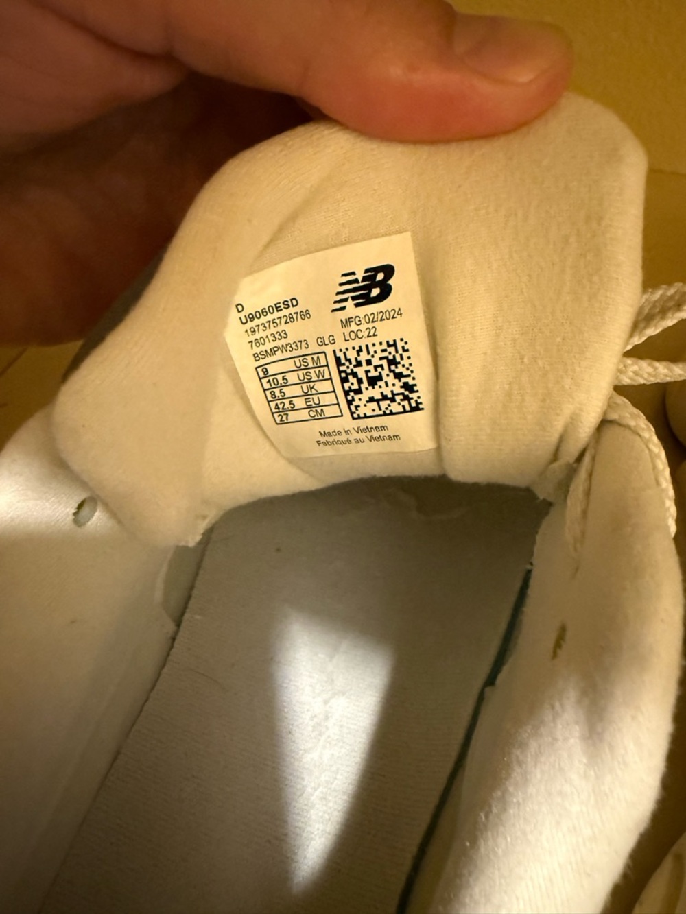 New Balance 9060 - Picture 4 of 4